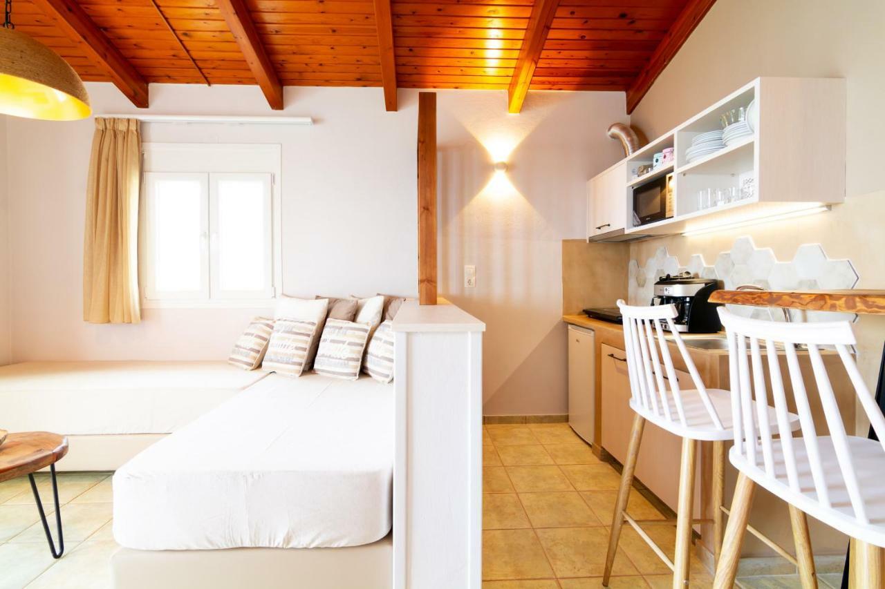 Sunrise Apartments Agia Pelagia  Exterior photo